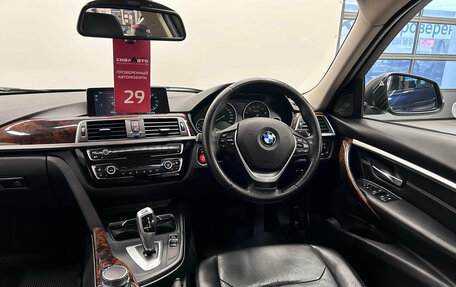 BMW 3 серия, 2017 год, 1 599 000 рублей, 13 фотография