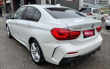 BMW 1 серия, 2022 год, 1 800 000 рублей, 2 фотография