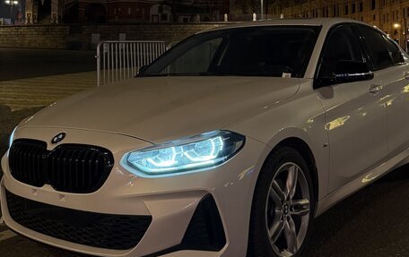 BMW 1 серия, 2022 год, 1 800 000 рублей, 7 фотография