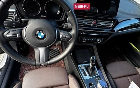 BMW 1 серия, 2022 год, 1 800 000 рублей, 15 фотография