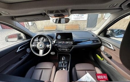 BMW 1 серия, 2022 год, 1 800 000 рублей, 12 фотография