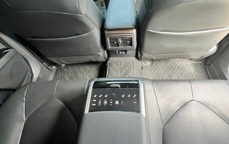 Toyota Camry, 2019 год, 3 050 000 рублей, 12 фотография