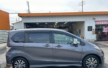 Honda Freed I, 2016 год, 841 000 рублей, 10 фотография