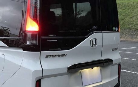Honda Stepwgn IV, 2022 год, 1 950 000 рублей, 8 фотография