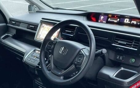Honda Stepwgn IV, 2022 год, 1 950 000 рублей, 11 фотография
