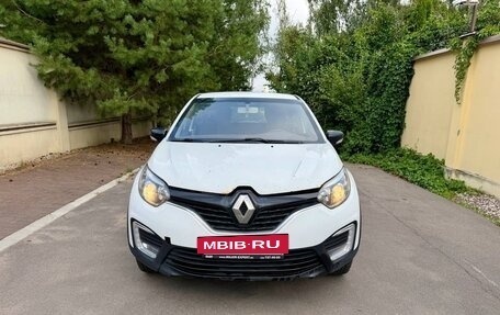 Renault Kaptur I рестайлинг, 2019 год, 930 000 рублей, 3 фотография