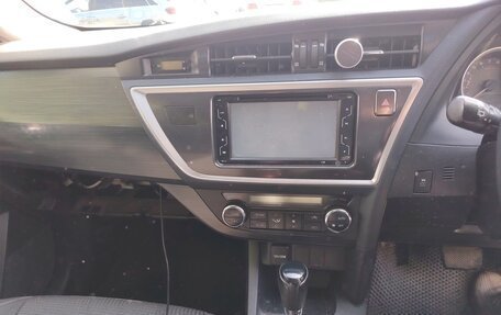 Toyota Auris II, 2013 год, 1 200 000 рублей, 10 фотография