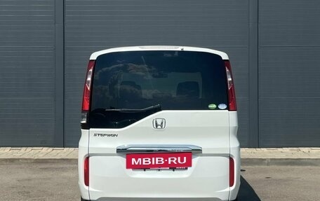 Honda Stepwgn IV, 2018 год, 1 720 000 рублей, 6 фотография