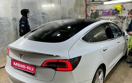 Tesla Model 3 I, 2018 год, 3 100 000 рублей, 2 фотография