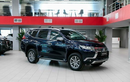 Mitsubishi Pajero Sport III рестайлинг, 2017 год, 2 390 000 рублей, 3 фотография