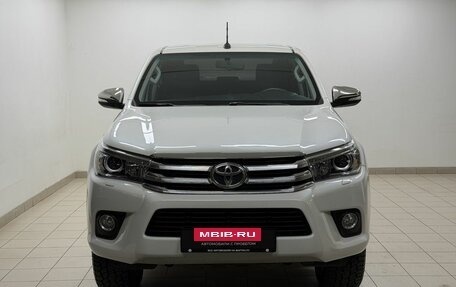Toyota Hilux VIII, 2017 год, 3 850 000 рублей, 2 фотография