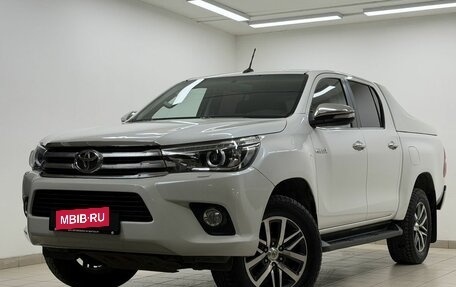 Toyota Hilux VIII, 2017 год, 3 850 000 рублей, 6 фотография