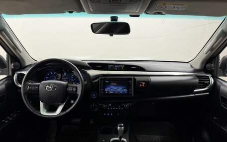 Toyota Hilux VIII, 2017 год, 3 850 000 рублей, 16 фотография