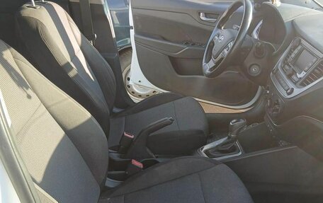 Hyundai Solaris II рестайлинг, 2017 год, 934 000 рублей, 8 фотография