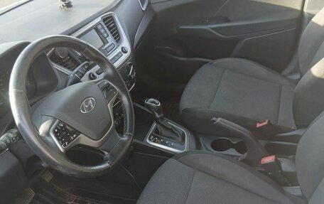 Hyundai Solaris II рестайлинг, 2017 год, 934 000 рублей, 9 фотография