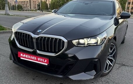 BMW 5 серия, 2023 год, 7 150 000 рублей, 2 фотография