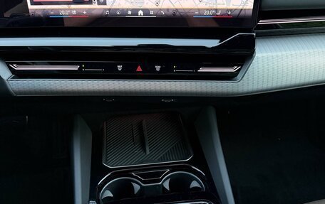 BMW 5 серия, 2023 год, 7 150 000 рублей, 26 фотография