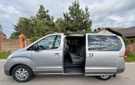 Hyundai H-1 II рестайлинг, 2015 год, 2 350 000 рублей, 3 фотография