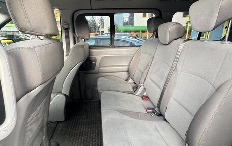 Hyundai H-1 II рестайлинг, 2015 год, 2 350 000 рублей, 11 фотография