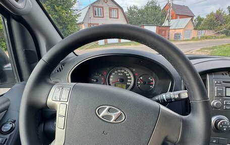 Hyundai H-1 II рестайлинг, 2015 год, 2 350 000 рублей, 20 фотография