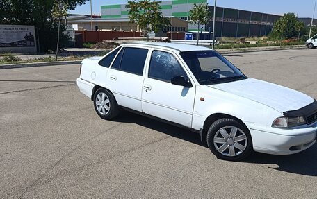 Daewoo Nexia I рестайлинг, 1998 год, 69 000 рублей, 3 фотография