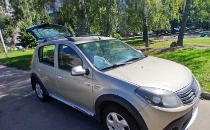 Renault Sandero I, 2013 год, 670 000 рублей, 1 фотография