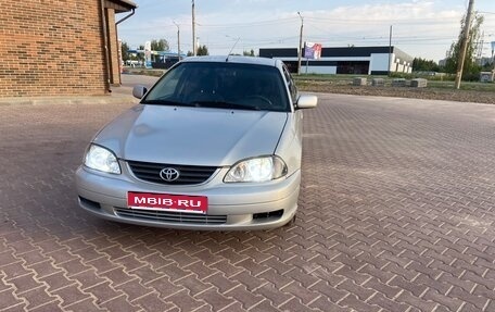 Toyota Avensis III рестайлинг, 2002 год, 350 000 рублей, 1 фотография