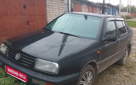 Volkswagen Vento, 1994 год, 85 000 рублей, 1 фотография