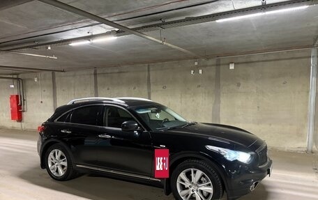 Infiniti QX70, 2017 год, 3 600 000 рублей, 6 фотография