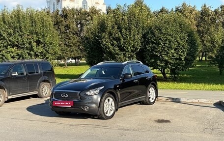 Infiniti QX70, 2017 год, 3 600 000 рублей, 4 фотография