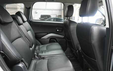 Mitsubishi Outlander III рестайлинг 3, 2012 год, 1 339 900 рублей, 10 фотография