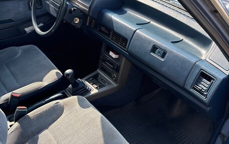 Mazda 626, 1984 год, 200 000 рублей, 3 фотография