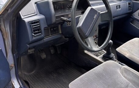 Mazda 626, 1984 год, 200 000 рублей, 16 фотография
