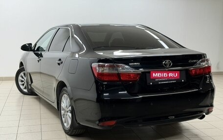 Toyota Camry, 2015 год, 1 898 000 рублей, 6 фотография