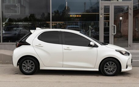 Toyota Yaris, 2020 год, 1 210 000 рублей, 4 фотография