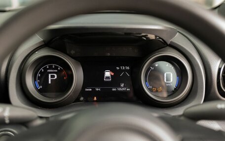 Toyota Yaris, 2020 год, 1 210 000 рублей, 13 фотография