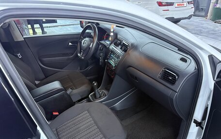 Volkswagen Polo VI (EU Market), 2015 год, 730 000 рублей, 5 фотография