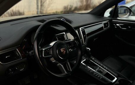 Porsche Macan I рестайлинг, 2015 год, 2 500 000 рублей, 3 фотография