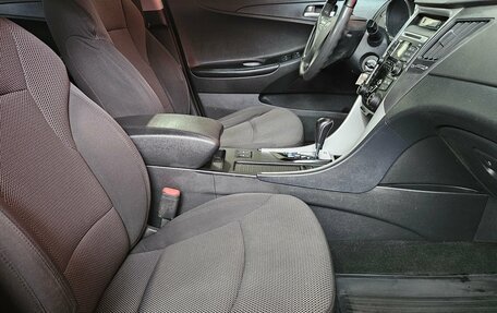 Hyundai Sonata VI, 2012 год, 1 039 000 рублей, 13 фотография
