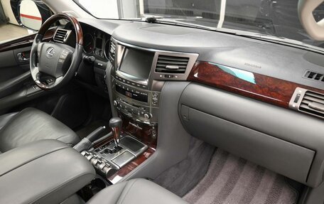 Lexus LX III, 2008 год, 3 150 000 рублей, 7 фотография
