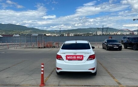 Hyundai Solaris II рестайлинг, 2015 год, 940 000 рублей, 4 фотография