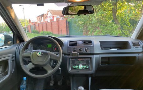 Skoda Fabia II, 2011 год, 450 000 рублей, 7 фотография