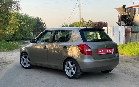 Skoda Fabia II, 2011 год, 450 000 рублей, 14 фотография
