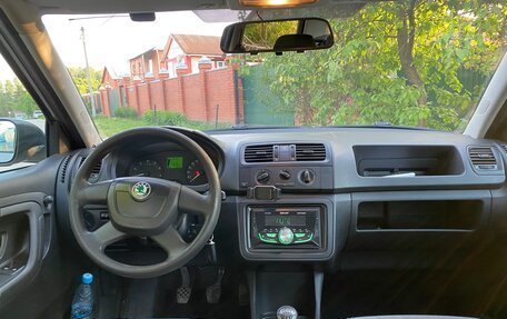 Skoda Fabia II, 2011 год, 450 000 рублей, 16 фотография