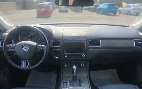Volkswagen Touareg III, 2015 год, 2 580 000 рублей, 8 фотография