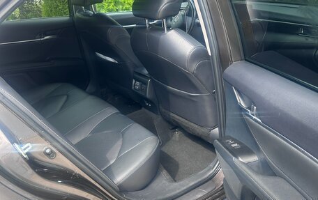 Toyota Camry, 2021 год, 3 050 000 рублей, 5 фотография
