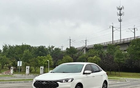 Ford Focus IV, 2022 год, 1 750 000 рублей, 1 фотография