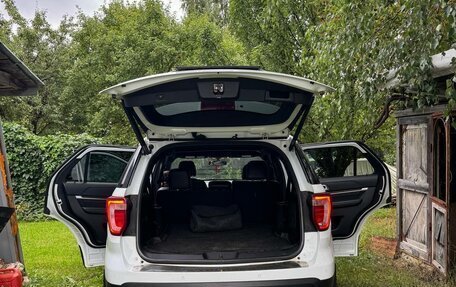 Ford Explorer VI, 2016 год, 2 500 000 рублей, 3 фотография