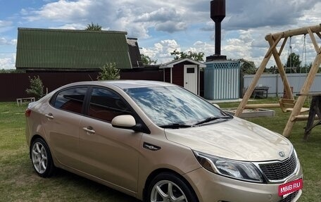 KIA Rio III рестайлинг, 2013 год, 600 000 рублей, 3 фотография
