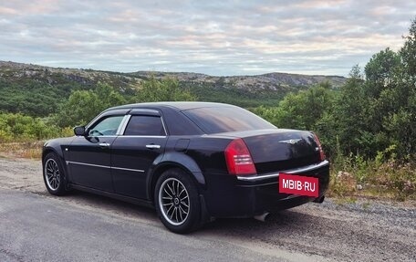 Chrysler 300C II, 2005 год, 1 000 000 рублей, 4 фотография